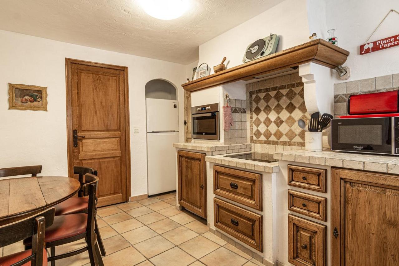 Maison De Village Au Coeur De LʼIsle-sur-la-Sorgue 외부 사진